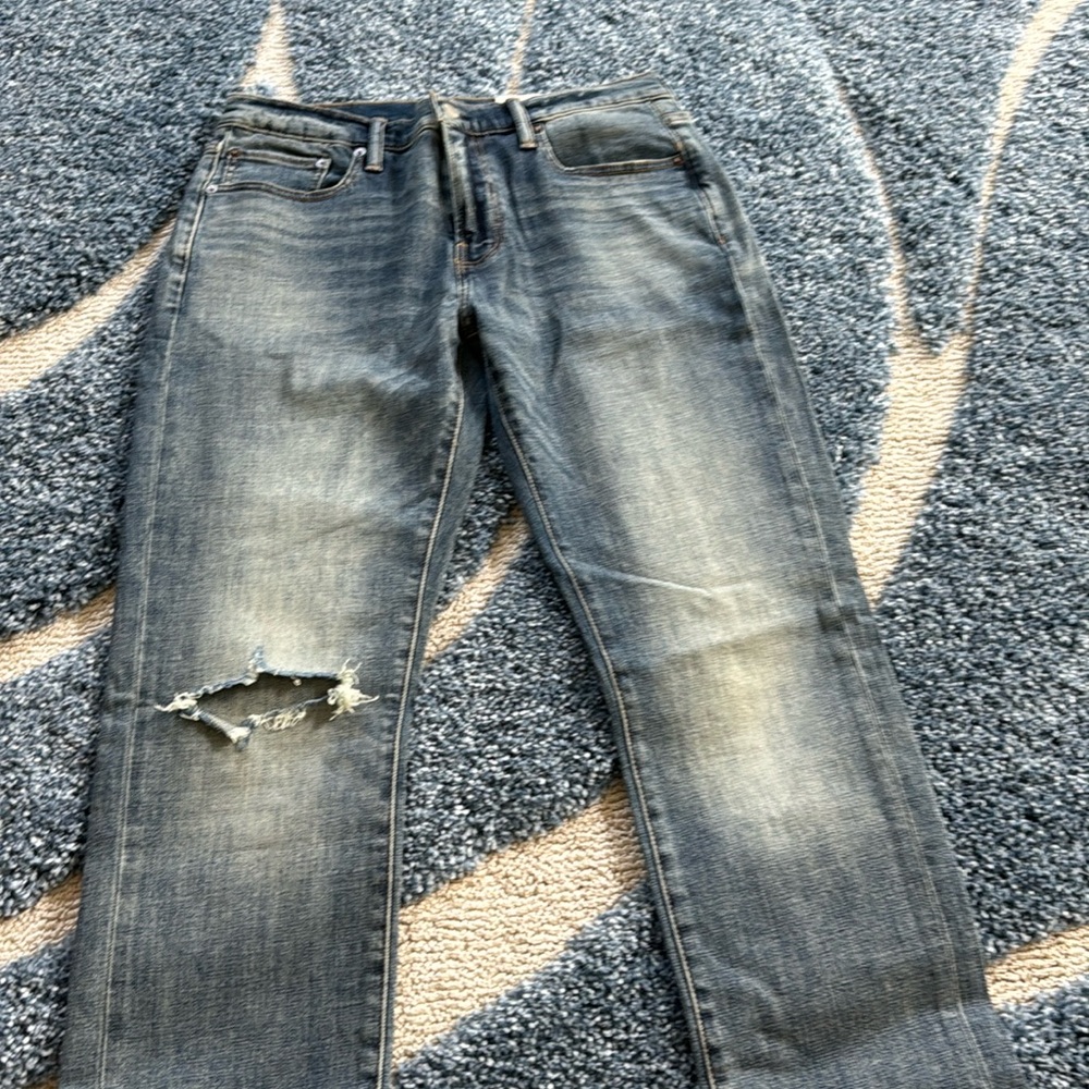 BRAND NEW WITH TAGS… Lucky 410 Athletic Straight jeans